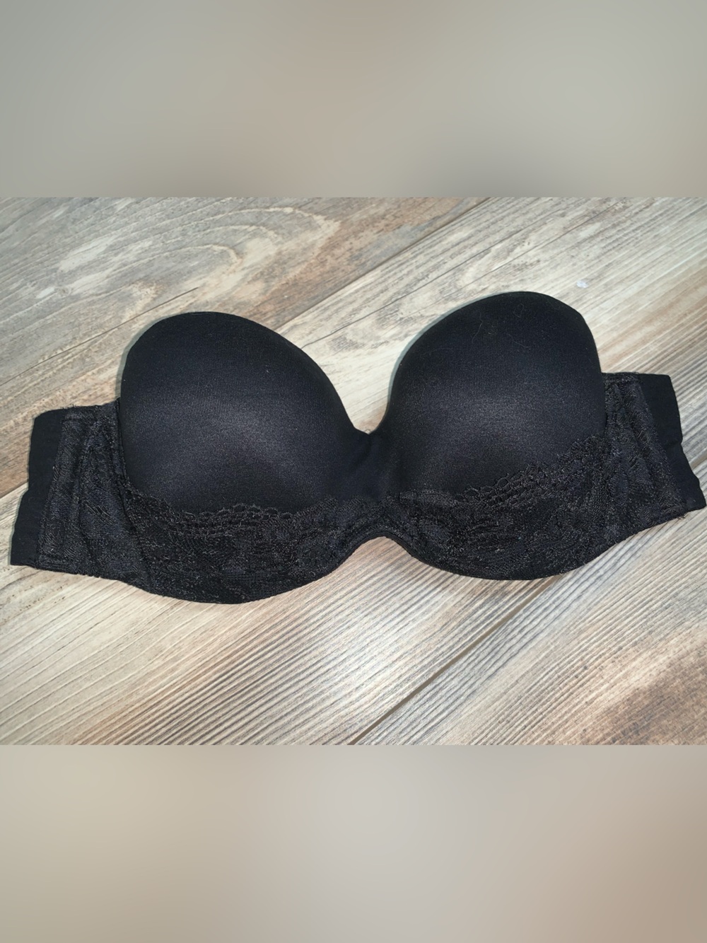🖤Body by Victoria Onyx Black lined Strapless bra with lace trim by V.S